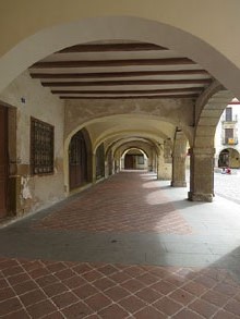 Porxades de la plaça de la Vila