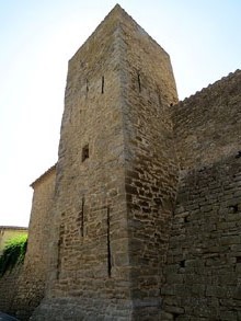 Torre de secció quadrada de la muralla