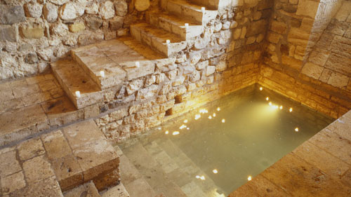 El micvé, bany ritual jueu de Besalú