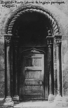 Porta de l'església de Santa Maria de Besalú. 1911-1936