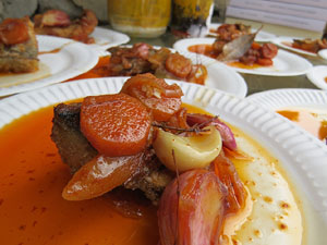 Gastro-Music-Painting, Live-Art a c&agrave;rrec de l'artista Carles Bros a Colera