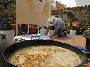 Gastro-Music-Painting, Live-Art a c&agrave;rrec de l'artista Carles Bros a Colera