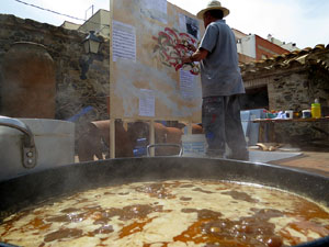 Gastro-Music-Painting, Live-Art a c&agrave;rrec de l'artista Carles Bros a Colera