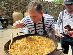 Gastro-Music-Painting, Live-Art a c&agrave;rrec de l'artista Carles Bros a Colera