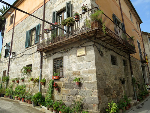 La sinagoga antiga al carrer dels Jueus