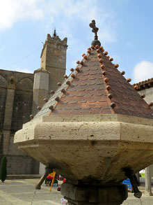 Plaça de mossèn Cinto Verdaguer