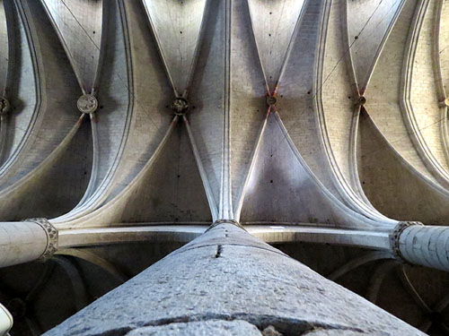 Volta de la nau gòtica de la catedral de Santa Maria