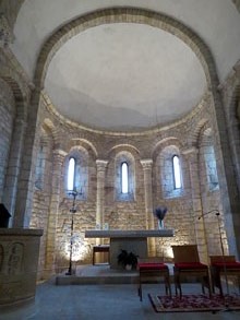 Interior de la nau de l'església