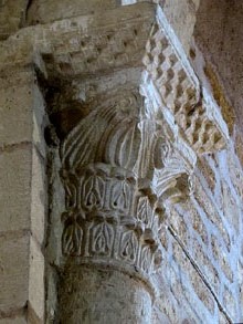 Capitell de la nau de l'església