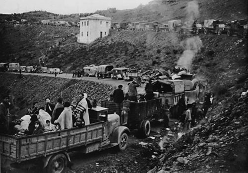 Exiliats camí de la frontera francesa. Febrer 1939