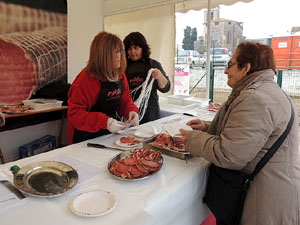 Fira del Porc FIPORC 2015. Elaboració de greixons, botifarres i carn de perol