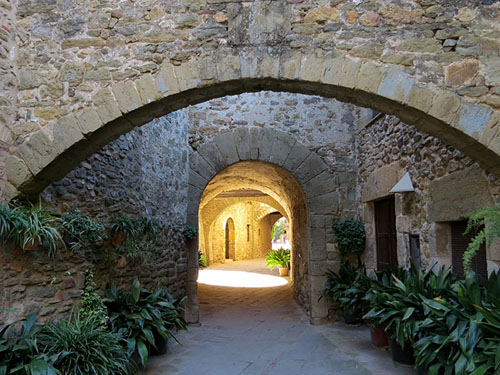 Carrer dels Arcs de Monells