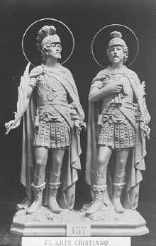 Escultura de dos sants per un catàleg d'imatgeria religiosa del taller El Arte Cristiano d'Olot. 1910-1920