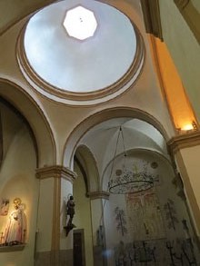 Interior de l'església de Sant Martí de Palafrugell