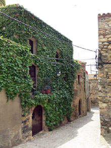 Carrer de l'església de Rabós