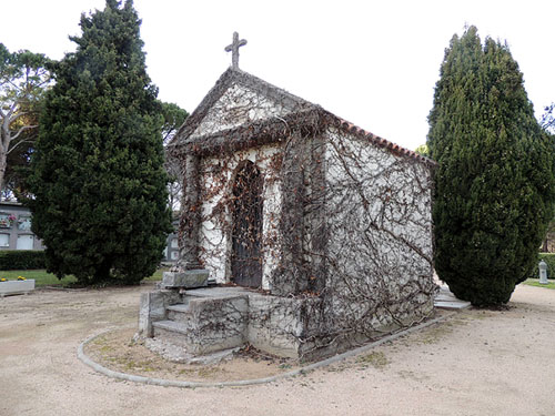Cementiri de Riudellots de la Selva. Mausoleu dels Francesos