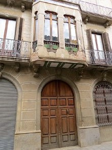 Façana de Sant Feliu de Pallerols