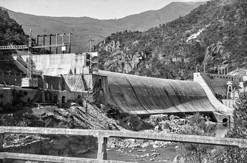 Obres de construcció del pantà de Susqueda. 13/09/1965