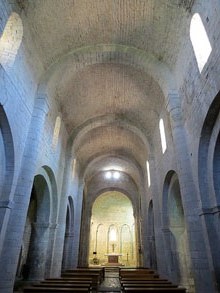 Nau de l'església de Santa Maria de Vilabertran