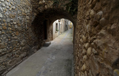 Carrer del nucli històric de Navata